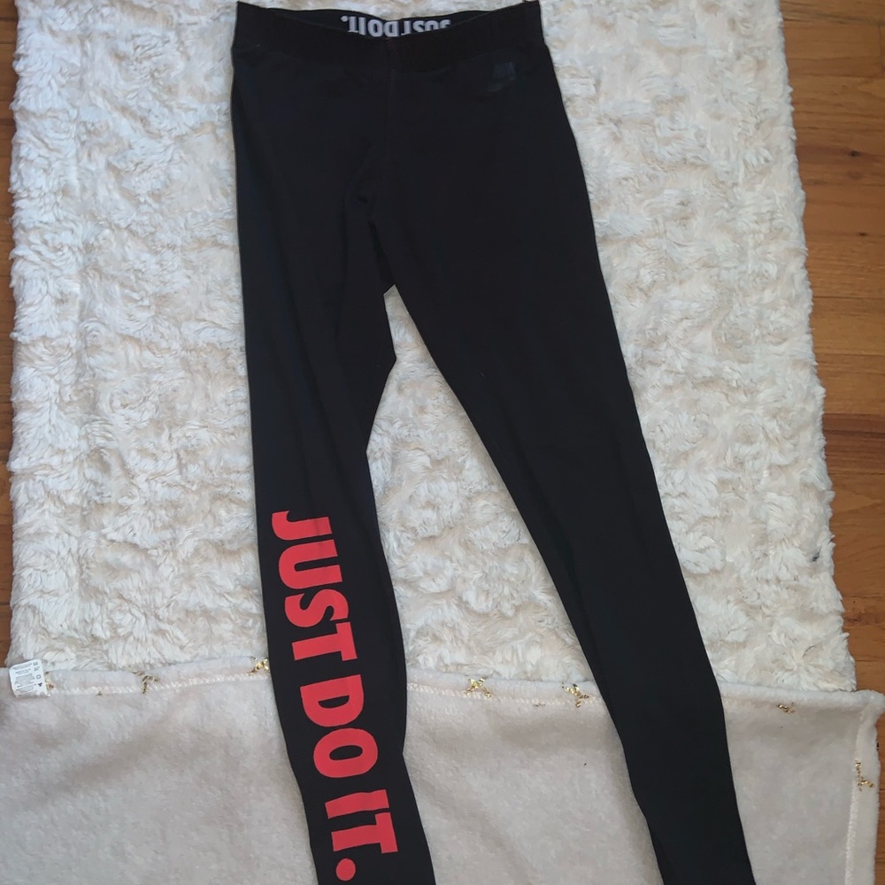 NIKE Leggings